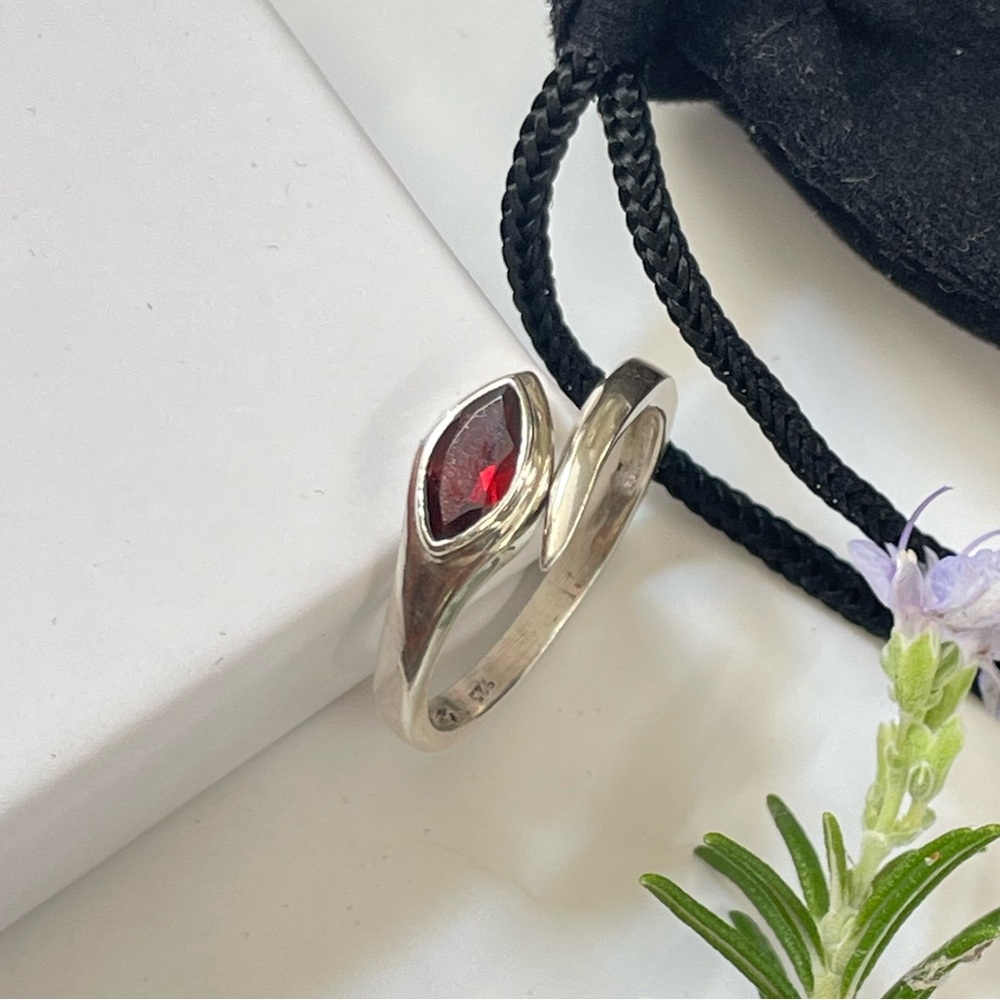 925 Sterling Silver Natural Garnet Snake Ring – “VIBES” Collection Sizes US 6–10